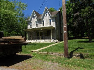 where bob lehmler grew up. his dad william was a stone mason; cut headstones and also sculpted  figures to adorn churches in shenandoah